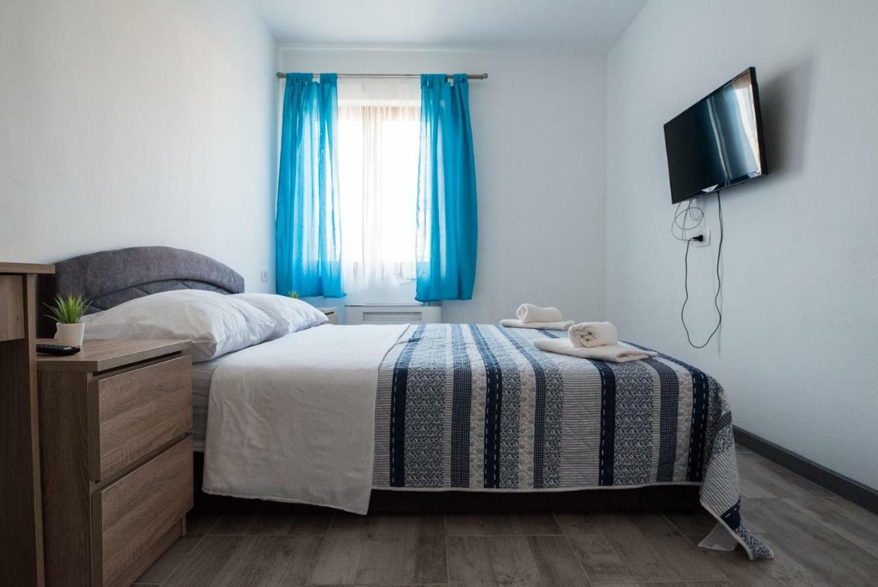 Apartments Mario Malinska Eksteriør bilde